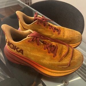 Hoka One One Clifton 9 Amber Haze Sherbet 1127896/AHSH Women’s Size 6B